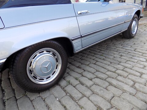 Mercedes-Benz SL Series 280 SL 13