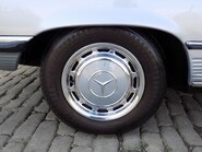 Mercedes-Benz SL Series 280 SL 24