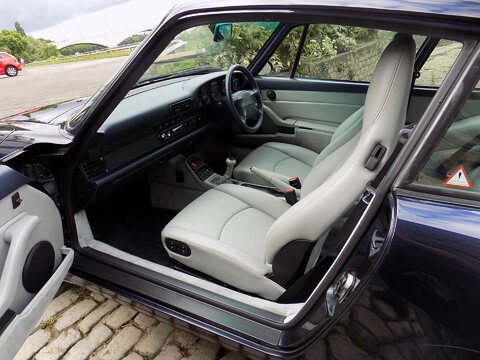 Porsche 911 993 CARRERA 2 6