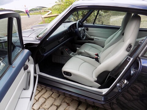 Porsche 911 993 CARRERA 2 29