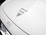Jaguar E-Type V12 5.3 Roadster 29