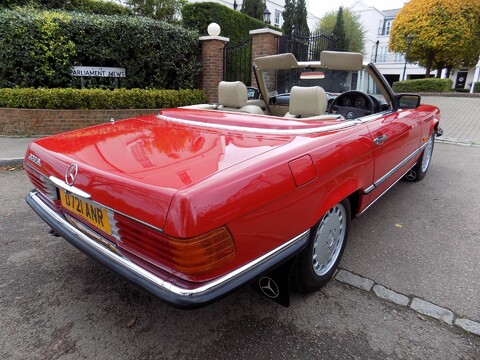 Mercedes-Benz SL Series 300 SL 24