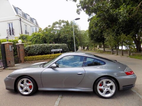 Porsche 911 996 CARRERA 4 S 42