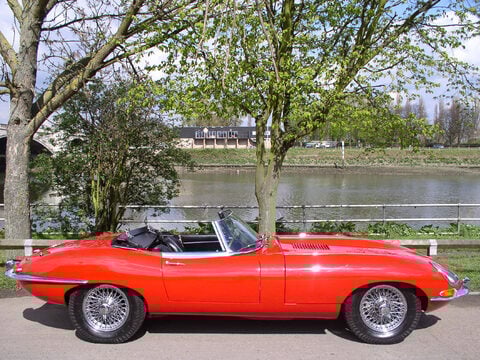 Jaguar E-Type S1½ 4.2 Roadster 65