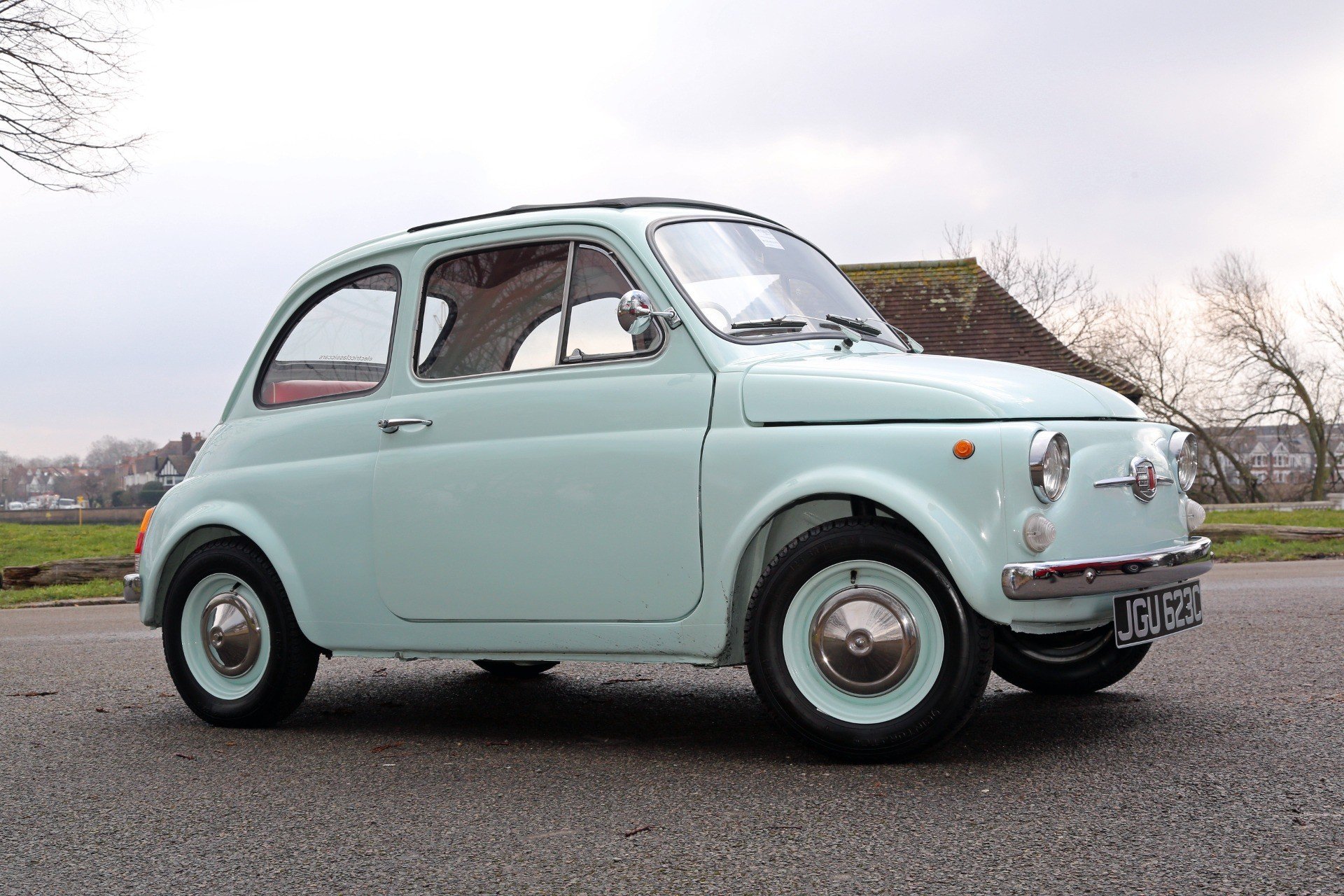 Classic fiat store 500 electric