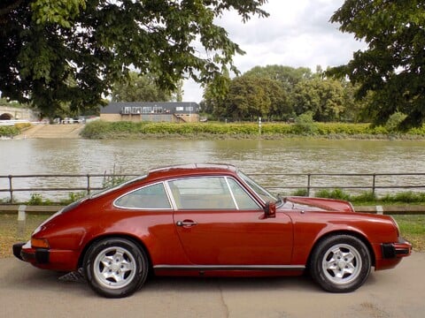 Porsche 911 Carrera 3.0 7