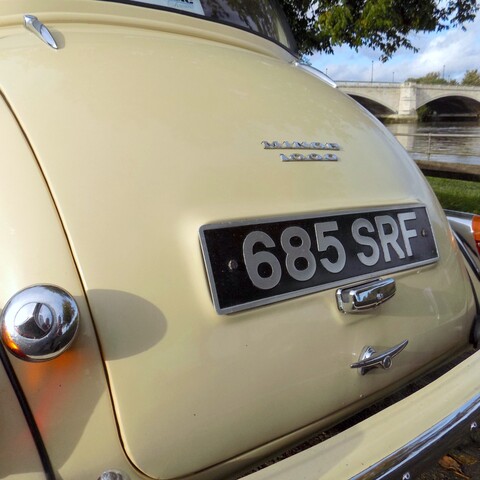 Morris Minor Series III 