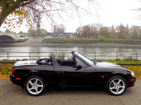 Mazda MX-5 S-VT SPORT 82