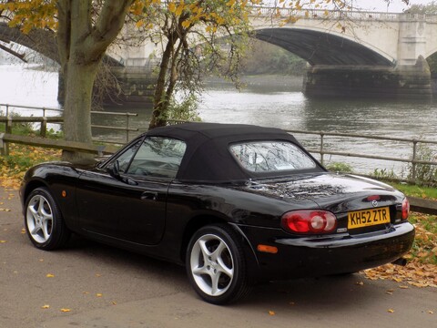Mazda MX-5 S-VT SPORT 84