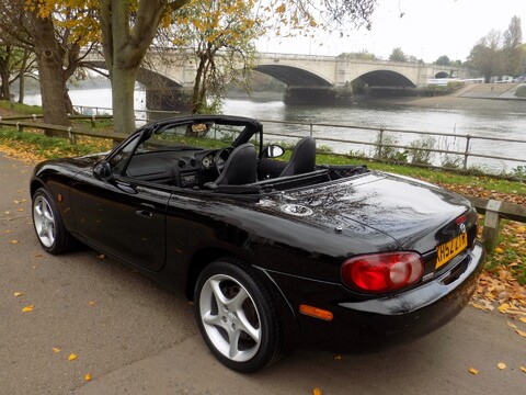 Mazda MX-5 S-VT SPORT 3