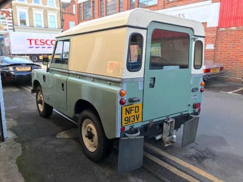 Land Rover 88 Series III 4 CYL 2