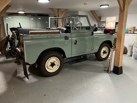 Land Rover 88 Series III 4 CYL 3