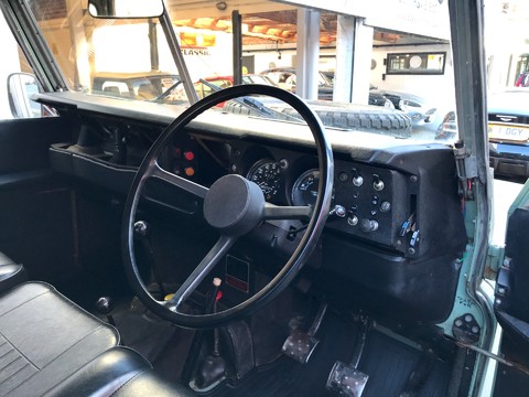 Land Rover 88 Series III 4 CYL 11