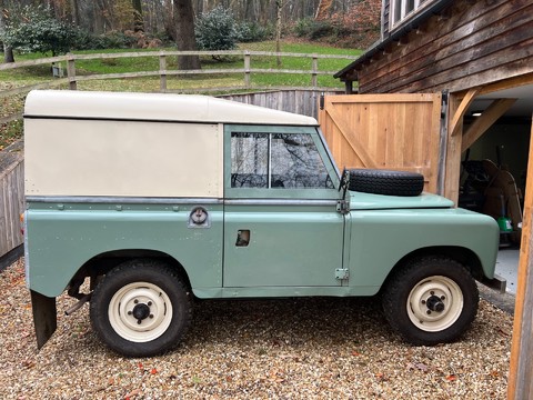Land Rover 88 Series III 4 CYL 15