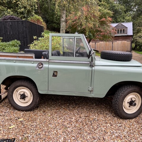 Land Rover 88 Series III 4 CYL