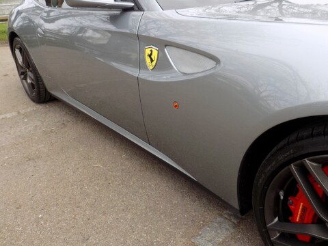 Ferrari FF V12 F1 12
