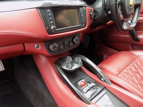 Ferrari FF V12 F1 17