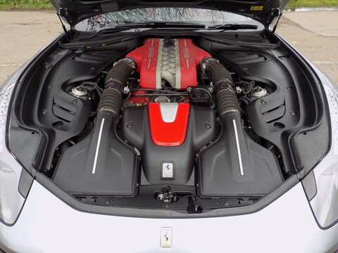 Ferrari FF V12 F1 28