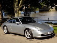 Porsche 911 Carrera 2 1