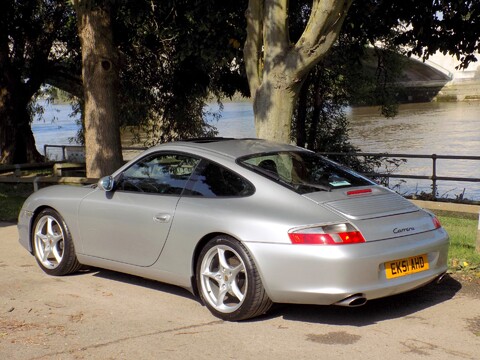 Porsche 911 Carrera 2 2