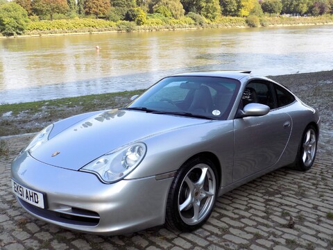 Porsche 911 Carrera 2 23