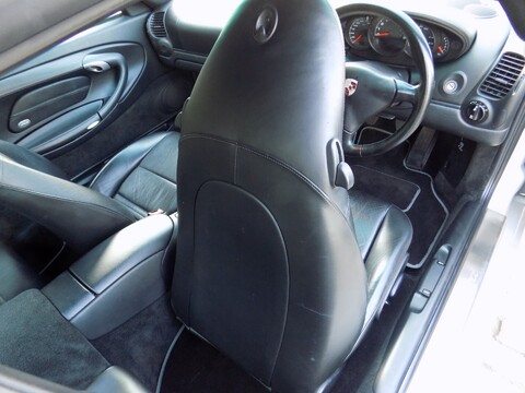 Porsche 911 Carrera 2 48