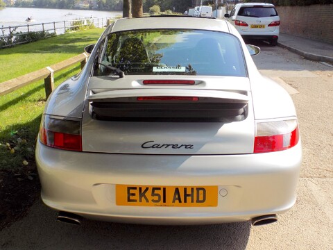 Porsche 911 Carrera 2 52
