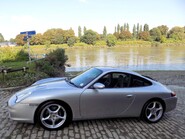 Porsche 911 Carrera 2 55