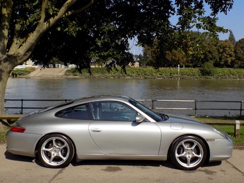 Porsche 911 Carrera 2 56