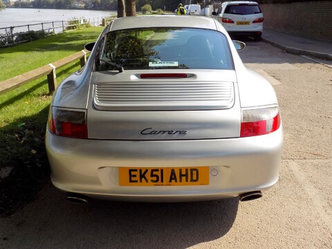 Porsche 911 Carrera 2 59