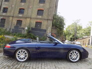Porsche 911 CARRERA 2 CONVERTIBLE 15