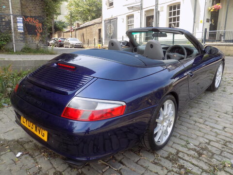 Porsche 911 CARRERA 2 CONVERTIBLE 4