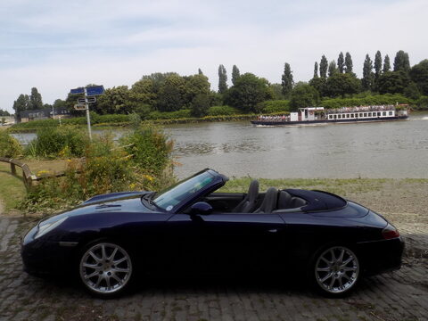 Porsche 911 CARRERA 2 CONVERTIBLE 17