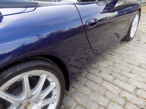 Porsche 911 CARRERA 2 CONVERTIBLE 27