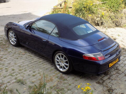 Porsche 911 CARRERA 2 CONVERTIBLE 6