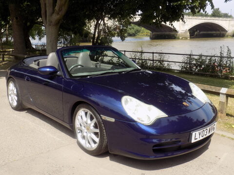 Porsche 911 CARRERA 2 CONVERTIBLE 43
