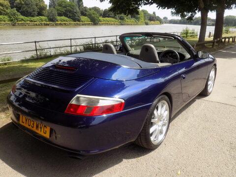 Porsche 911 CARRERA 2 CONVERTIBLE 71