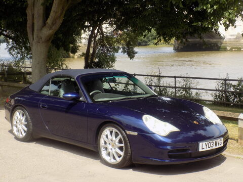 Porsche 911 CARRERA 2 CONVERTIBLE 73