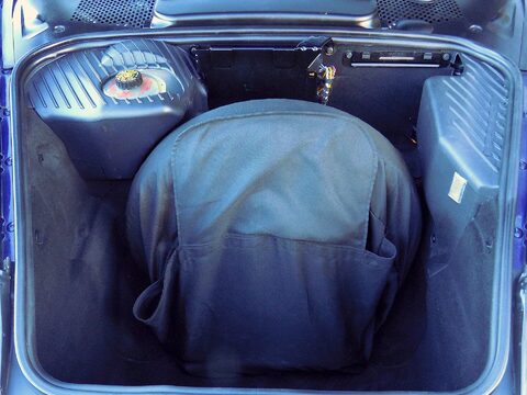 Porsche 911 CARRERA 2 CONVERTIBLE 66