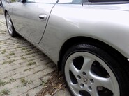 Porsche 911 CARRERA 3.4 TIPTRONIC S 31