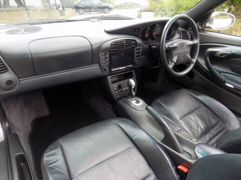 Porsche 911 CARRERA 3.4 TIPTRONIC S 21