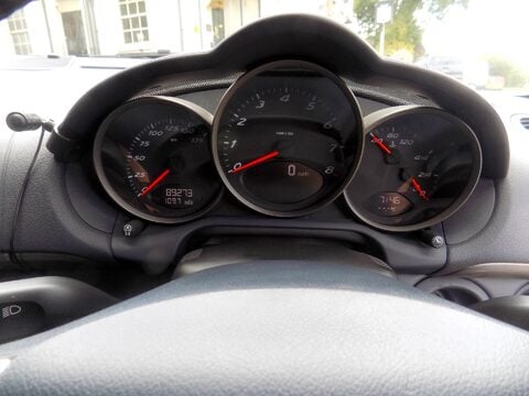 Porsche Cayman 24V 17