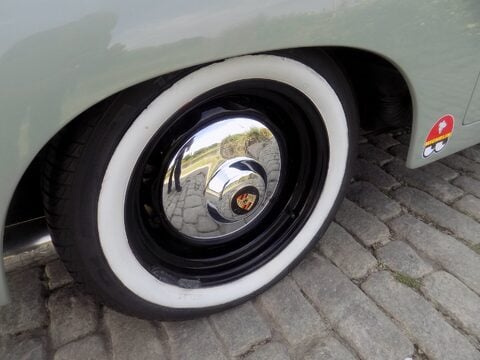 Vintage Motor Cars 356 Speedster Outlaw Replica 43