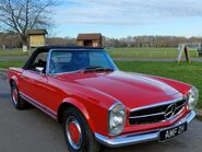 Mercedes-Benz SL Series 280 SL Pagoda Sports 17