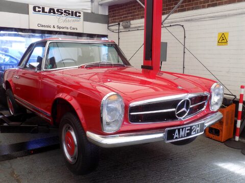 Mercedes-Benz SL Series 280 SL Pagoda Sports 33