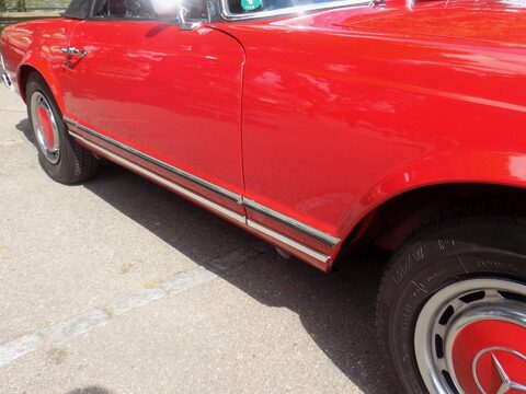 Mercedes-Benz SL Series 280 SL Pagoda Sports 45