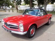 Mercedes-Benz SL Series 280 SL Pagoda Sports 71