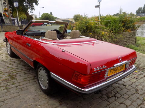 Mercedes-Benz SL Series 300 SL Sports 2