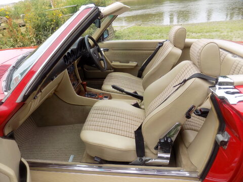 Mercedes-Benz SL Series 300 SL Sports 16