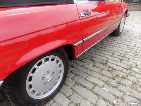 Mercedes-Benz SL Series 300 SL Sports 32